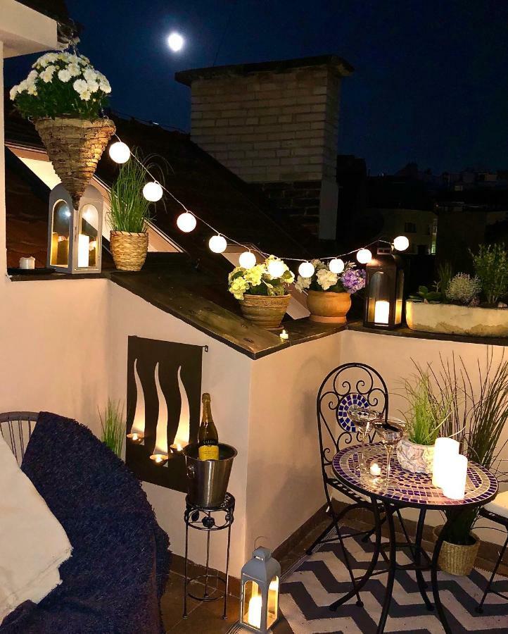 Duplex With Quite Terrace On Wenceslas Sq. Prague Exterior photo