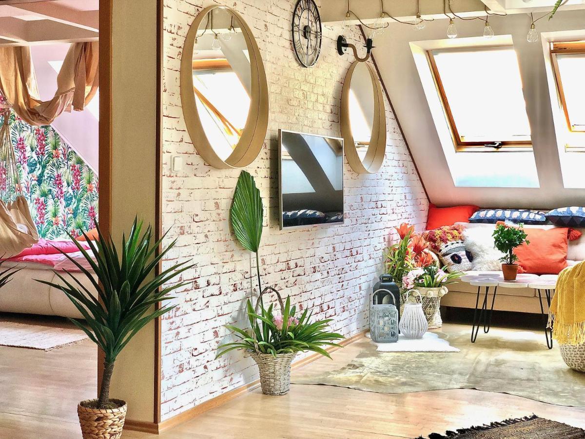 Duplex With Quite Terrace On Wenceslas Sq. Prague Exterior photo